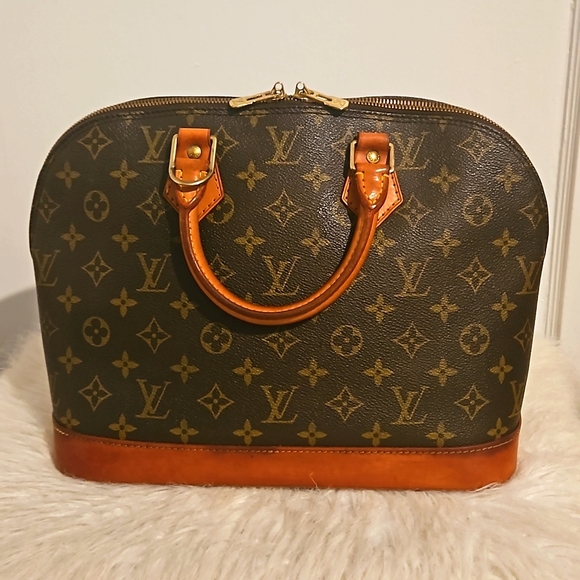 Authentic vintage Louis Vuitton Alma PM bag and dust bag and non-LV strap - Picture 3 of 14